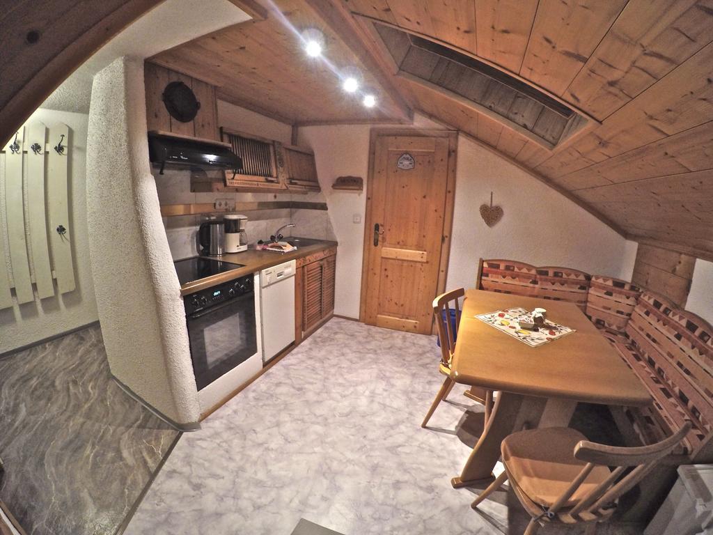 Alpin-Sportiv Apartment Lermoos Room photo